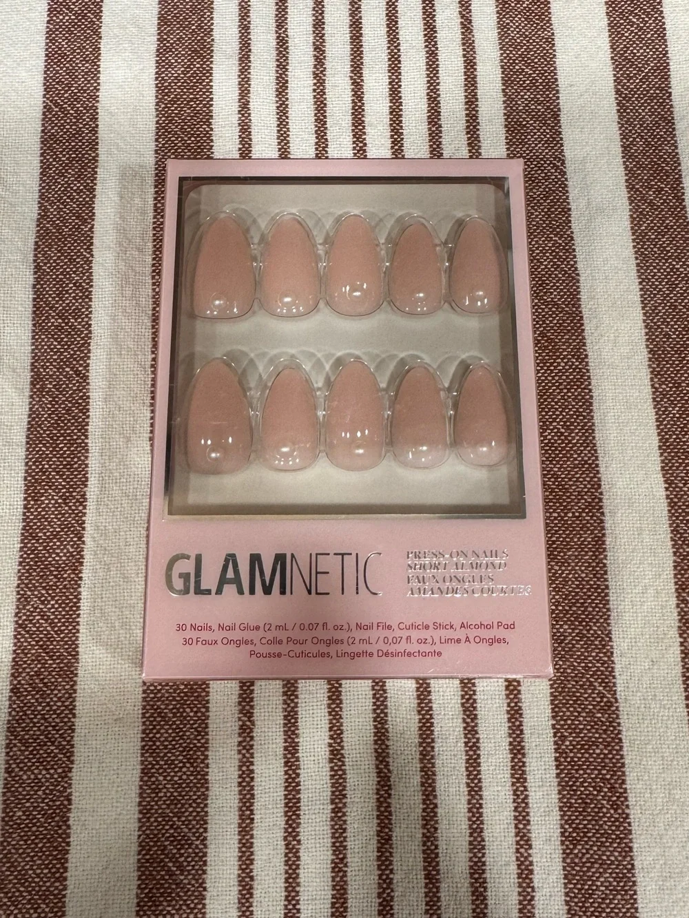 GLAMNETIC Press-On Nails - Set of 3 Short Almond